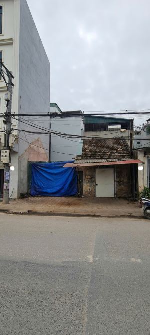 Bán lô đất mặt đường Đông Ngạc, Bắc Từ Liêm 96m2 Mặt đường trục chính có vỉa hè kinh doanh