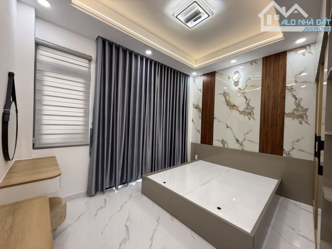 Nhà mới 4 tầng Kinh Dương Vương- hẻm 7m sổ đẹp.