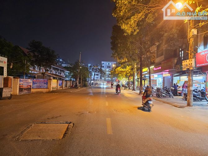 Bán nhà MP Doãn Kế Thiện 105mx2T, MT 5m, lô góc, vỉa hè, ô tô, KD đắc địa, 57 tỷ.