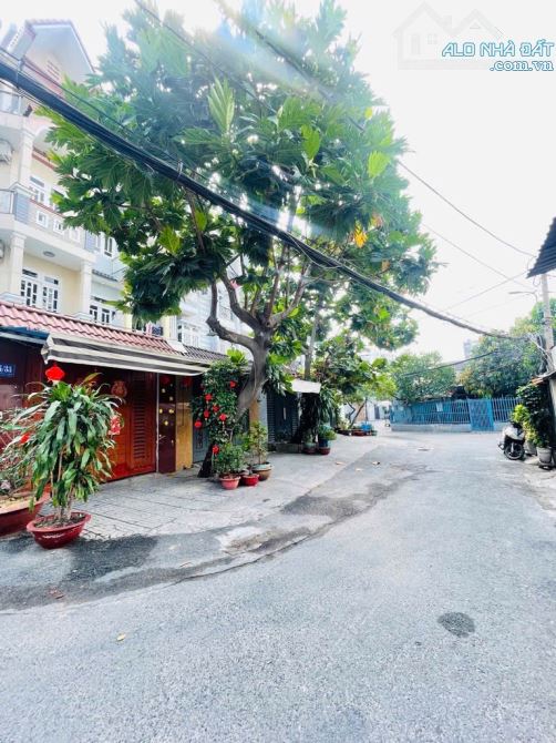 Khuôn đất siêu hiếm 8X21M - Hẻm xe hơi có lề- Ngay Emart Phan Huy Ích chỉ 12 tỷ 200 TL