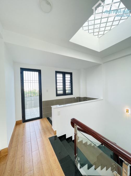 SIÊU PHẨM KHU PHÂN LÔ ĐỒNG BỘ NGUYỄN VĂN QUÁ Q12 ,50M 4 TẦNG ,HẺM XE TẢI TRÁNH CHỈ HƠN 6 T - 11