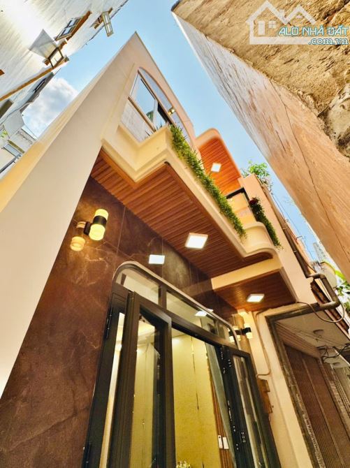🔥PHẢI NHANH MỚI KỊP - 40m2 QUẬN 1 - CHỈ 5.65 TỶ TL🔥 - 1