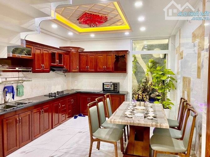 Nhà Đẹp Rich Home Quận 8, Tạ Quang Bửu 4x14, 5 tầng, chỉ 8 tỷ 5 - 1