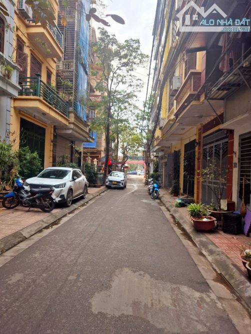 Bán nhà riêng ngõ 87 Tam Trinh, Gần Minh Khai - 22m2 x 4 Tầng - Sổ riêng - Không quy hoạch - 1
