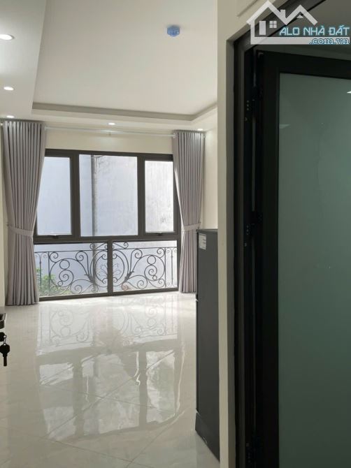 BÁN CCMN CẦU GIẤY-55M2- 6 TẦNG- 10PKK- THANG MÁY- FULL NỘI THẤT- DÒNG TIỀN: 600TR/N- 13 TỶ - 1