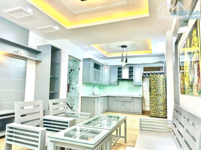 Bán nhà Quan Nhân Thanh Xuân, căn góc, 6 tầng thoáng sáng, 45m, MT 5,3, giá nhỉnh 10 tỷ