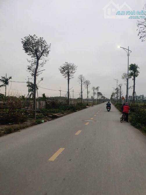 BÁN 60M2 ĐẤT - MẶT TIỀN 5M THÔNG Ô TÔ 7 CHỖ VÀO ĐẤT GẦN GA BẮC HỒNG - 1
