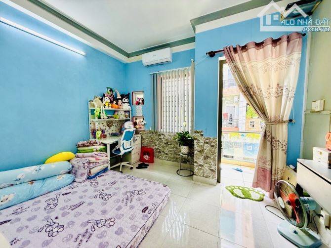 NHÀ ĐẸP PHAN HUY ÍCH – HXH – KHU PHÂN LÔ TOÀN NHÀ LẦU – 3 TẦNG – 4x18M – GIÁ 6,X TỶ (TL) - 1