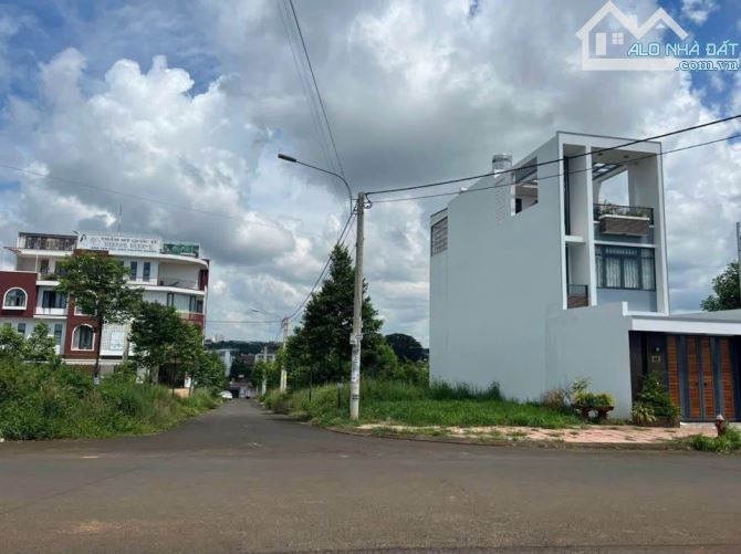 đất đẹp mặt tiền Lưu Trọng Lư full thổ cư khu đấu giá Võ Thị Sáu - 1