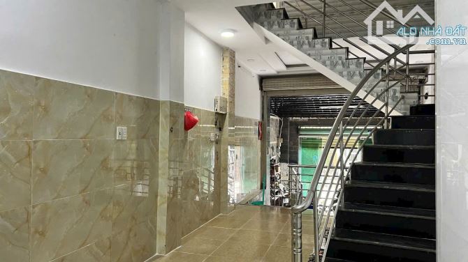 Bán nhà 1 trệt 2 lầu gần chợ Long Trường Quận 9 giá 4,4 tỷ - 1