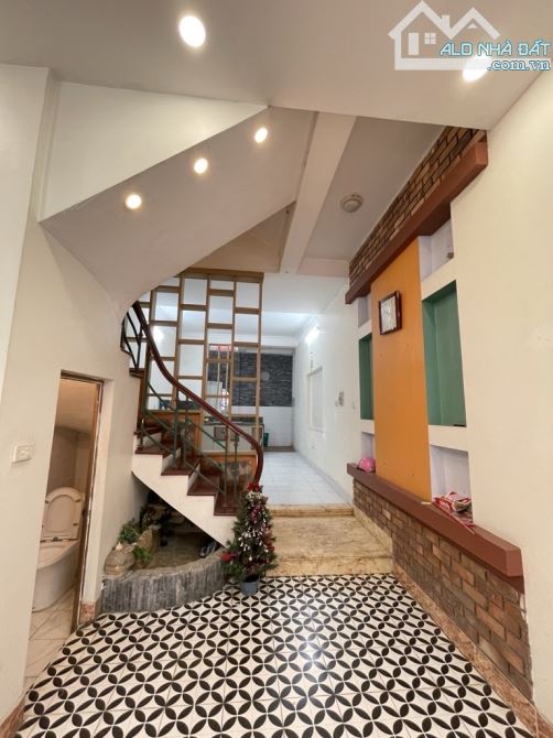 BÁN GẤP NHÀ KINH DOANH-SÁT NGỌC THUỴ-NGỌC LÂM-70M2-5 TẦNG-CHỈ 13,99 TỶ SẦM UẤT - 1