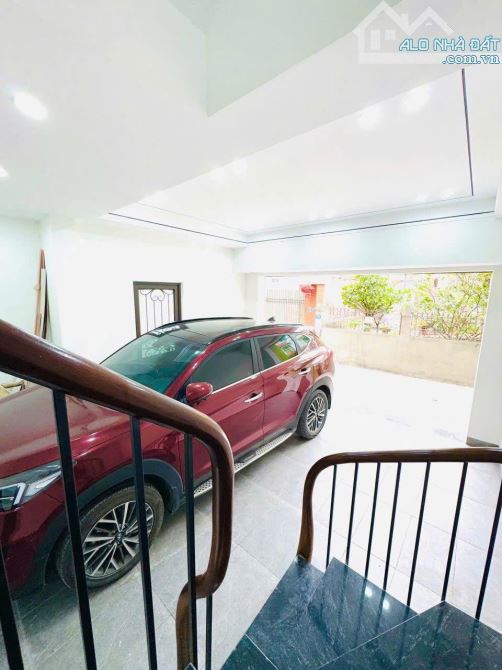 Bán nhà Bát Khối 34m x 5 tầng ô tô vào nhà giá 6,3 tỷ - 1