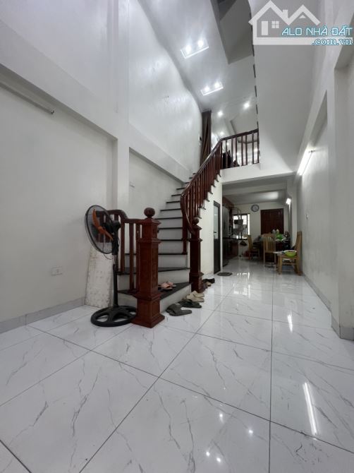 Bán Nhà ngõ 366 Ngọc Thuỵ - Long Biên .40m2   5 tầng 4PN 4VS .full nội thất 7ty - 1
