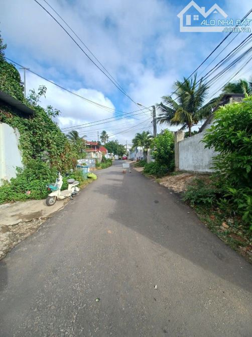ĐẤT MẶT TIỀN LÊ CHÂN GẦN NGAY CHỢ Y NUÊ: GIÁ 2.45 tỷ - 1