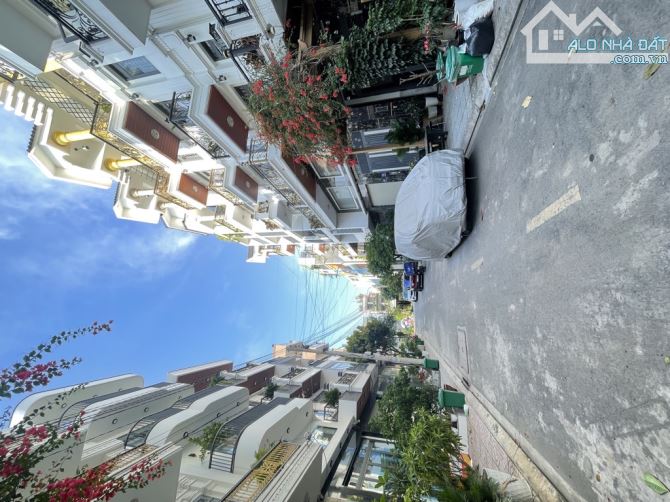SIÊU PHẨM KHU PHÂN LÔ ĐỒNG BỘ NGUYỄN VĂN QUÁ Q12 ,50M 4 TẦNG ,HẺM XE TẢI TRÁNH CHỈ HƠN 6 T - 1