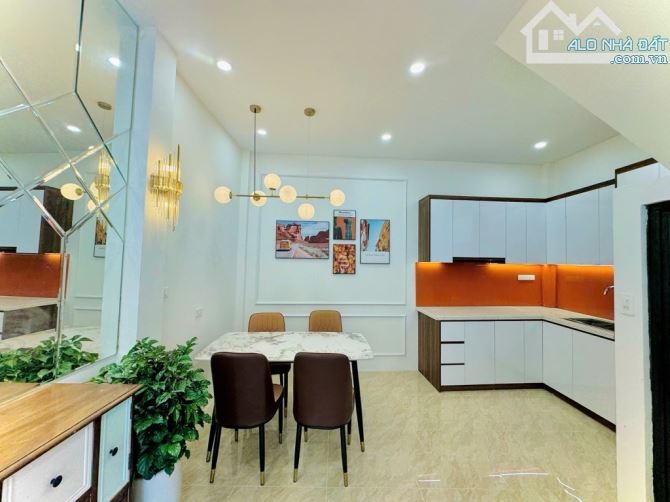 Phố Trương Định - Trước nhà sân rộng Thênh thang- dân xây - tặng full nội thất - 1