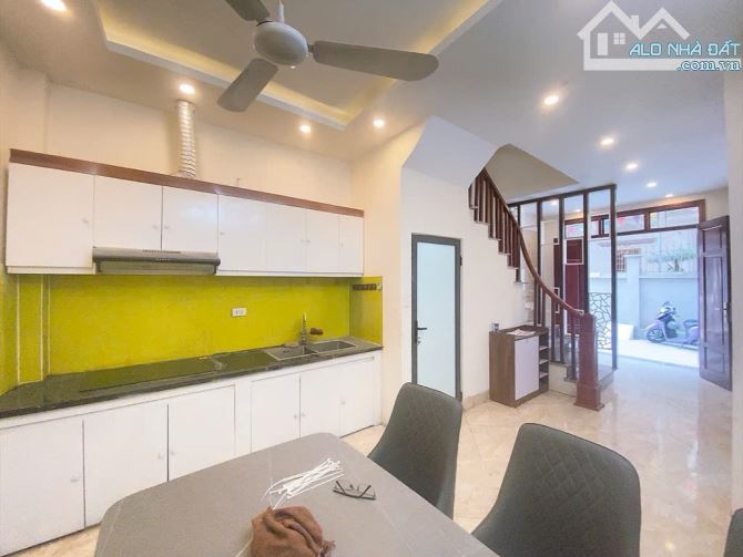 LÔ GÓC MẶT NGÕ THÔNG NHÀ 5 TẦNG VÂN NỘI PHÚ LƯƠNG GIÁ CHỈ HƠN 5 TỶ XÍU - 1