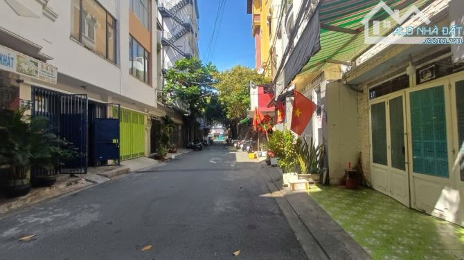6 TỶ, CỘNG HÒA, PHAN VĂN SỬU - NGAY GA T3- SÂN BAY- ĐƯỜNG 6M, 3 TÂNG, 44M2, - 1