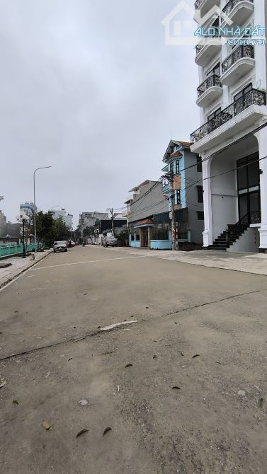 💥💥Bán đất phố tân phong, lô góc mặt hồ, 3 ô tô tránh nhau. - 1