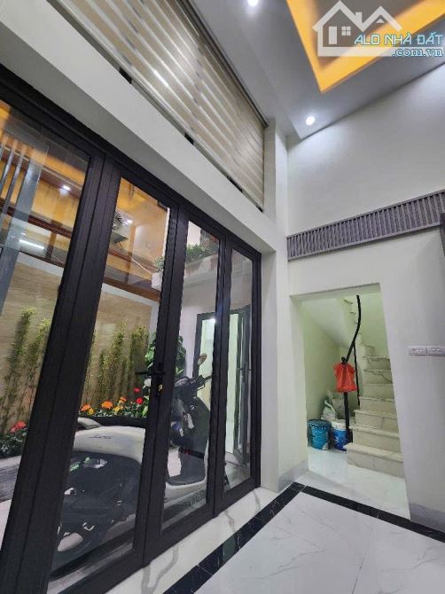 5 TẦNG THANG MÁY - NHÀ MỚI ĐẸP NGẤT NGÂY- GẦN PHỐ - TRƯỜNG - CHỢ- THÔNG THOÁNG - 1