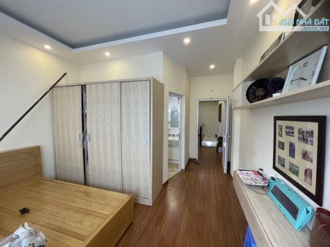 Bán Nhà Ngọc Thụy, Long Biên. 52m2 - 4 tầng - Giá 10.x tỷ - 2