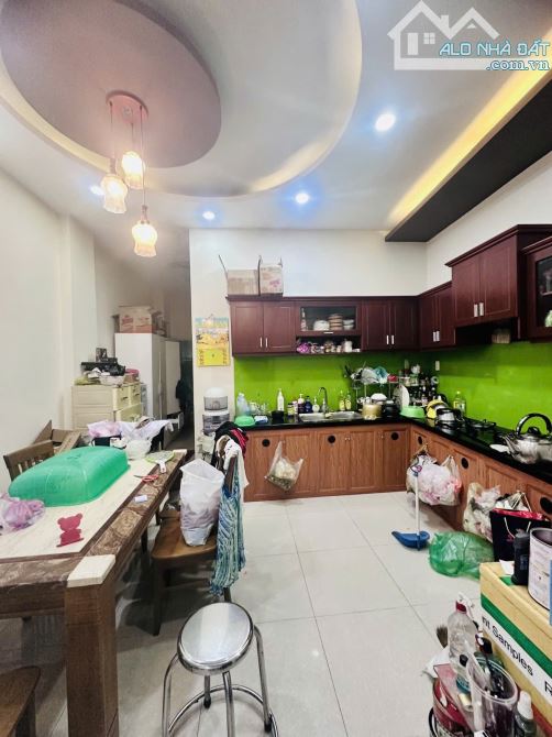 GẤP BÁN! Chỉ 5.75 TỶ TL! 92M², 2Tầng/4PN, HẺM XE HƠI, Thống Nhất Gò Vấp! - 2
