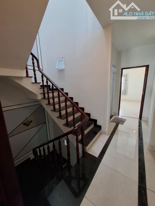 NHÀ MẶT TIỀN 15M NGAY KHU VIP TÊN LỬA,KINH DOANH ĐỈNH,KO LỘ GIỚI,4 TẦNG 70M2(4×17),4PN - 2