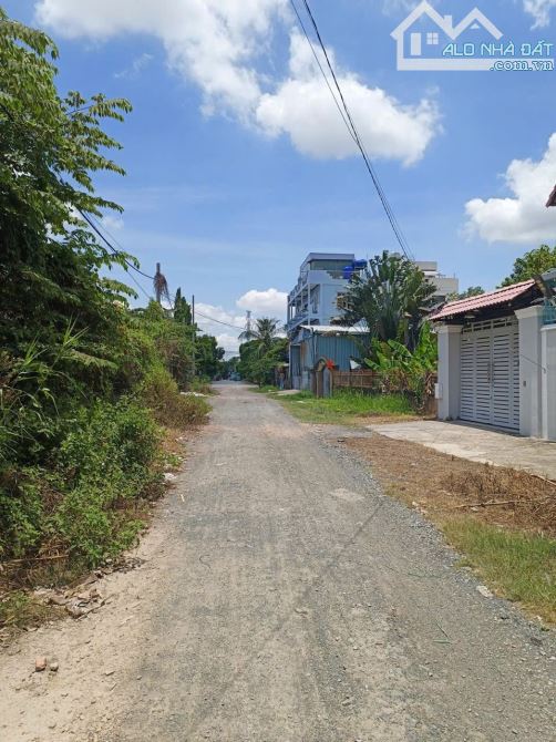 BÁN NHÀ NGUYỄN DUY TRINH ,PHÚ HỮU 200M2 ( 10 X 20 ) C4 FULL THỔ CƯ- GIÁ 10 TỶ TL. - 2