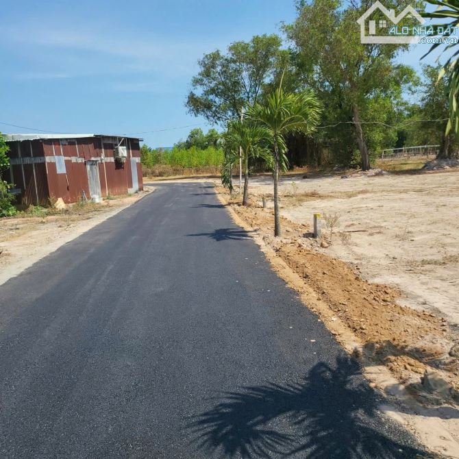 Cần bán đất nền giá rẻ thị trấn Phước Hải. Diện tích106m2 với 6m mặt tiền giá chỉ 9xxtriệu - 2
