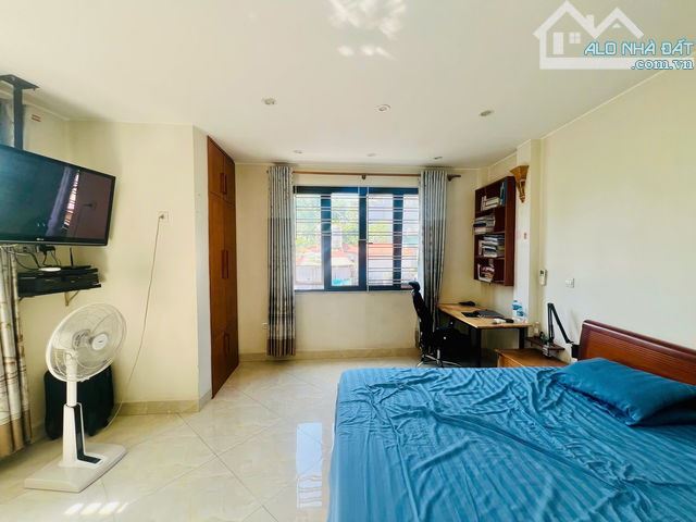 Bán Nhà Đường Kim Giang 35.6 m2 x 3 Tầng 4.5 m Mặt tiền Ô tô đỗ Cửa NGõ Thông Quận HoànMai - 2