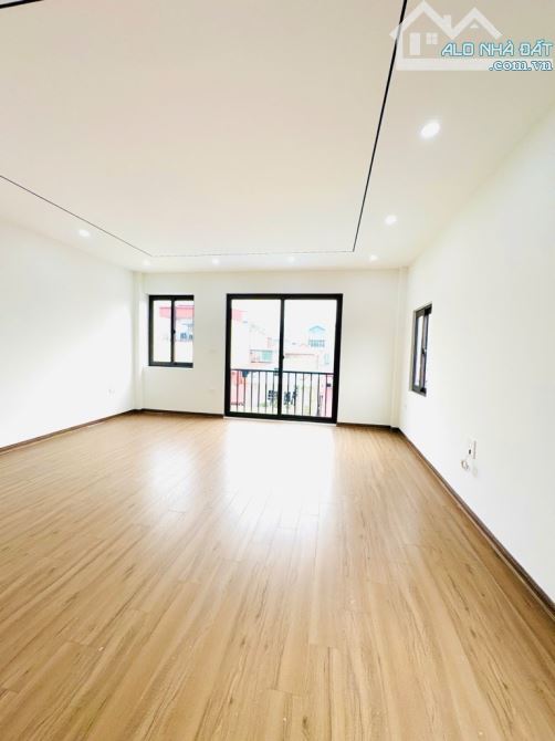 Nhà đẹp phố hồng tiến 39m 6 tầng thang máy giá rẻ - 2