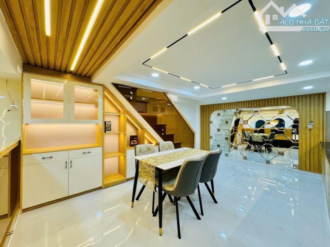 HXH Bình Thạnh - Hẻm 4m - Ôto tới nhà - 49m2(4.2x11)- 3 tầng . Chỉ 7.45 tỷ Thương lượng - 2