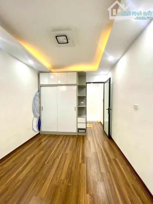Bán nhà riêng ngõ 87 Tam Trinh, Gần Minh Khai - 22m2 x 4 Tầng - Sổ riêng - Không quy hoạch - 2