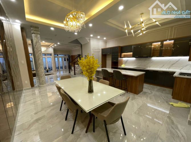 Bán nhà Mặt tiền Yên Thế Tân Bình - Ngay Sân Bay Ngang 6m Dài 27m 162m2 - Giảm 5 tỷ còn 3X - 2