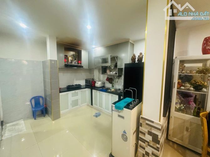 NHÀ 3 TẦNG KIÊN CỐ SẠCH ĐẸP - 67M2 - NỞ HẬU - CHƯA QUA ĐẦU TƯ - CHỈ NHỈNH 3 TỶ - 2