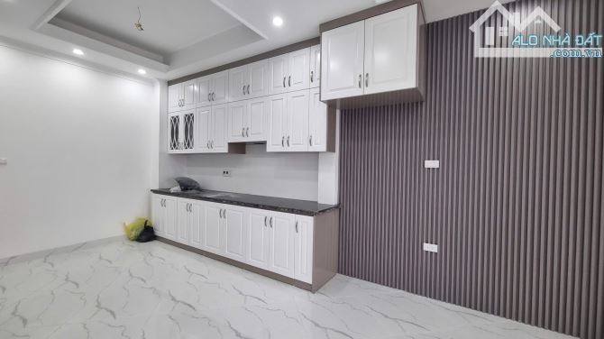 SIÊU PHẨM BÁT KHỐI – 6 TẦNG – GARA OTO – THANG MÁY – 52M² – 9.3 TỶ! - 2