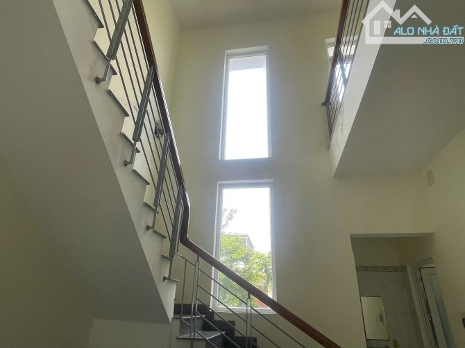 CĂN GÓC BIỂN MỸ KHÊ- 2 MẶT TIỀN PHAN TÔN- ĐƯỜNG 7,5M- 3 MẶT THOÁNG- 3 TẦNG- 95M2- 30 TỶ - 2