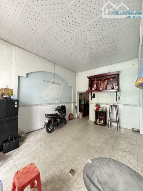 SIÊU NGỘP – BÁN ĐẤT TẶNG NHÀ – TÂN PHÚ – DT: 4.1X19 – NHỈNH 7 TỶ - 2