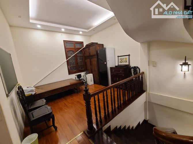 Siêu phẩm! Bán nhà 5 tầng phố Nguyễn Tuân - TX. Nhà đẹp ở sướng, 50m 21.3 tỷ - 2