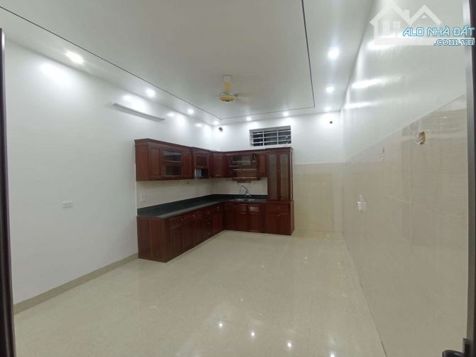 CĂN NHÀ MẶT ĐƯỜNG  DÂN XÂY VŨ NGỌC PHAN - TP NAM ĐỊNH - 2