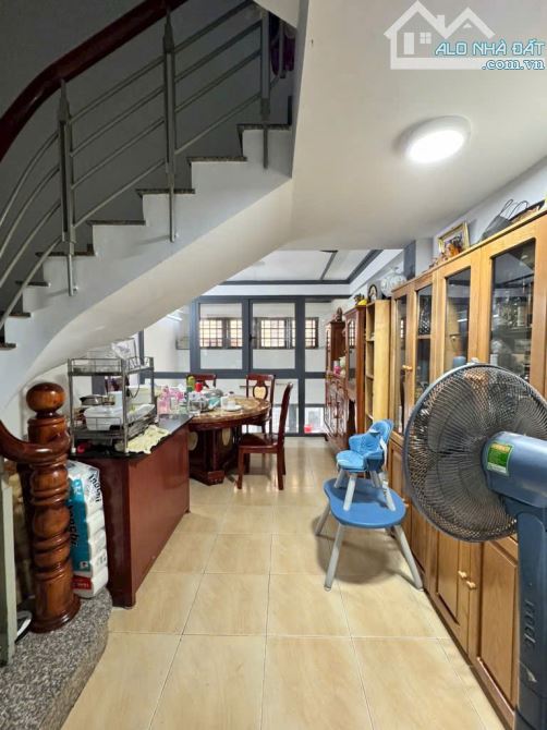 Chỉ 6.5 tỷ thui có ngay nhà phố 5 tầng HXH Phan Văn Trị P11, DTSD 190m2 - 2