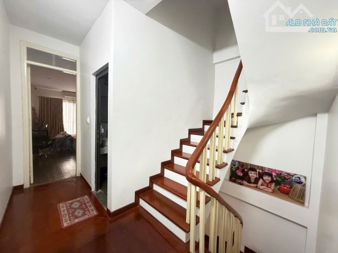 Bán nhà phố VÍP , ở sướng Hoàng Mai , ô tô đỗ cửa , kinh doanh , dt 41m x 5t x 13,5 tỷ