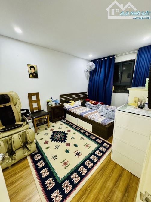 BÁN CHUNG CƯ SÁT NGỌC LÂM-CÔNG VIÊN NGỌC THUỴ-70M2-2 NGỦ-FULL NỘI THẤT ĐẸP - 2