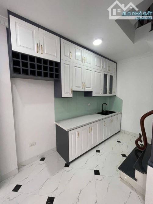 Nhà thị trấn Văn Điển 5 tầng mới đẹp ở ngay - 2