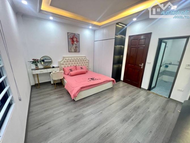BÁN NHÀ KẺ TẠNH 5 TẦNG – 30M² – MẶT TIỀN 3.9M - 2