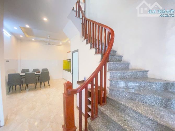 LÔ GÓC MẶT NGÕ THÔNG NHÀ 5 TẦNG VÂN NỘI PHÚ LƯƠNG GIÁ CHỈ HƠN 5 TỶ XÍU - 2