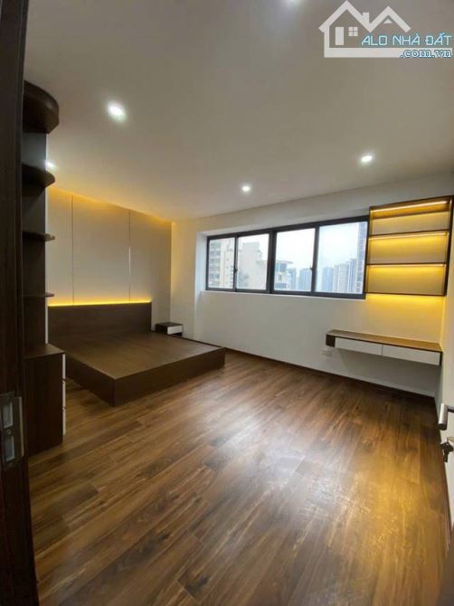 Bán căn hộ 3 ngủ, 2wc, tầng thấp phố Hoàng Quốc Việt, Quận Bắc Từ Liêm diện tích 97m2 - 2
