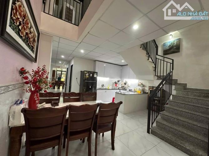Bán nhà đường Mỹ Đa Đông 8 gần Võ Nguyên Giáp, đi bộ chỉ 5 phút tới biển - 2