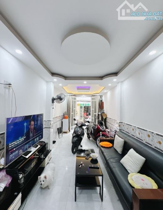 Bán nhà Hoàng Diệu, Quận 4, hẻm xe hơi, cách MT chỉ 3 căn, 4 tầng, SD 121m2, hơn 7 tỷ - 2
