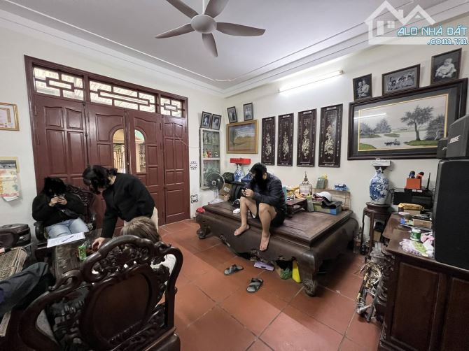 Bán nhà phố Trần Hữu Tước,gần Hồ Đắc Di,Nam Đồng, Nguyễn Lương Bằng, Đống Đa. Giá: 25 Tỷ - 7